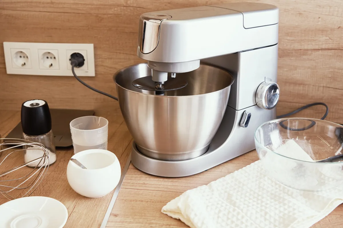 Küchenroboter – zuverlässige Begleiter beim Kochen und Backen